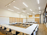 里山辺林公民館03-内観2